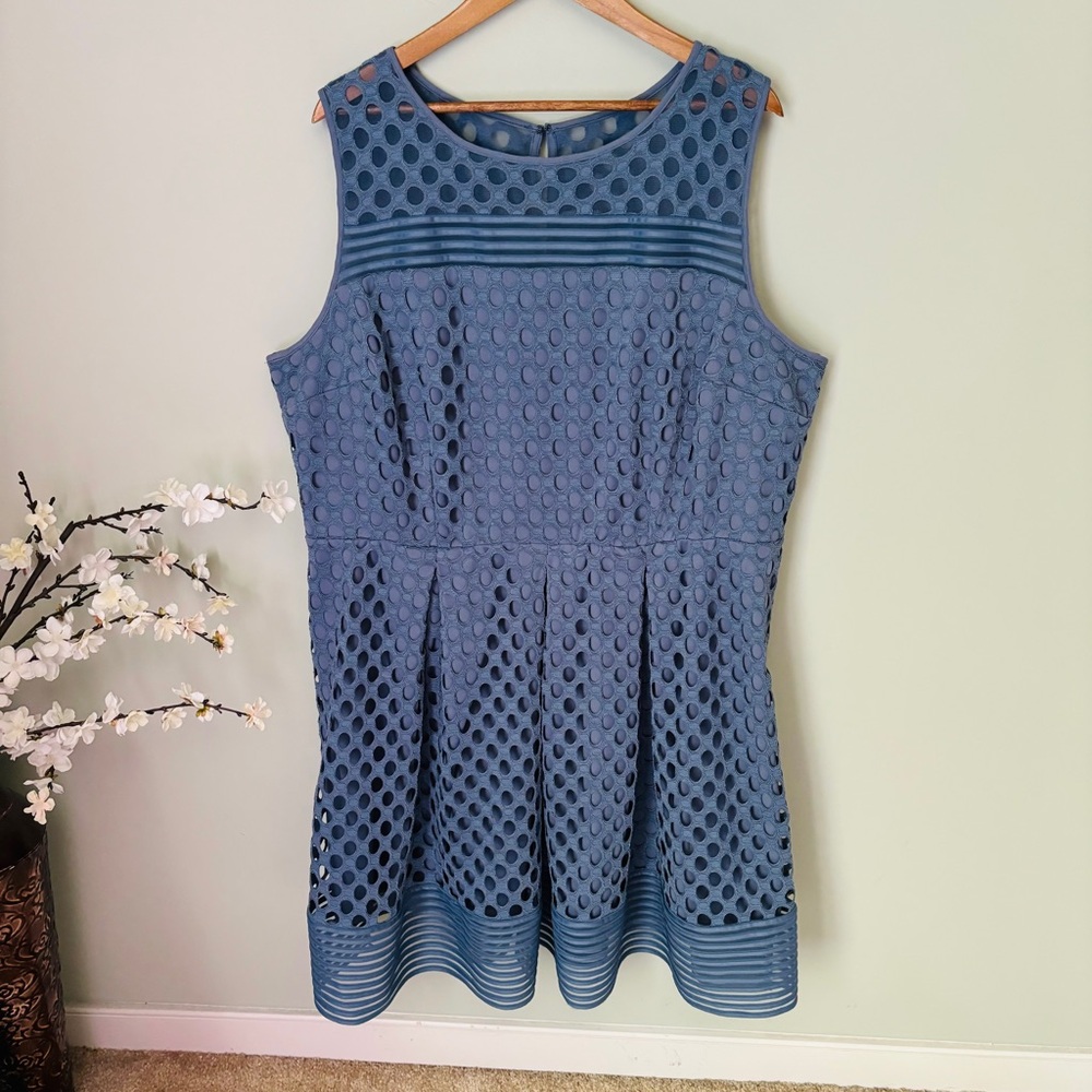 Lane Bryant Crochet Mesh Fit and Flare Dress Size 24 - Picture 5 of 8